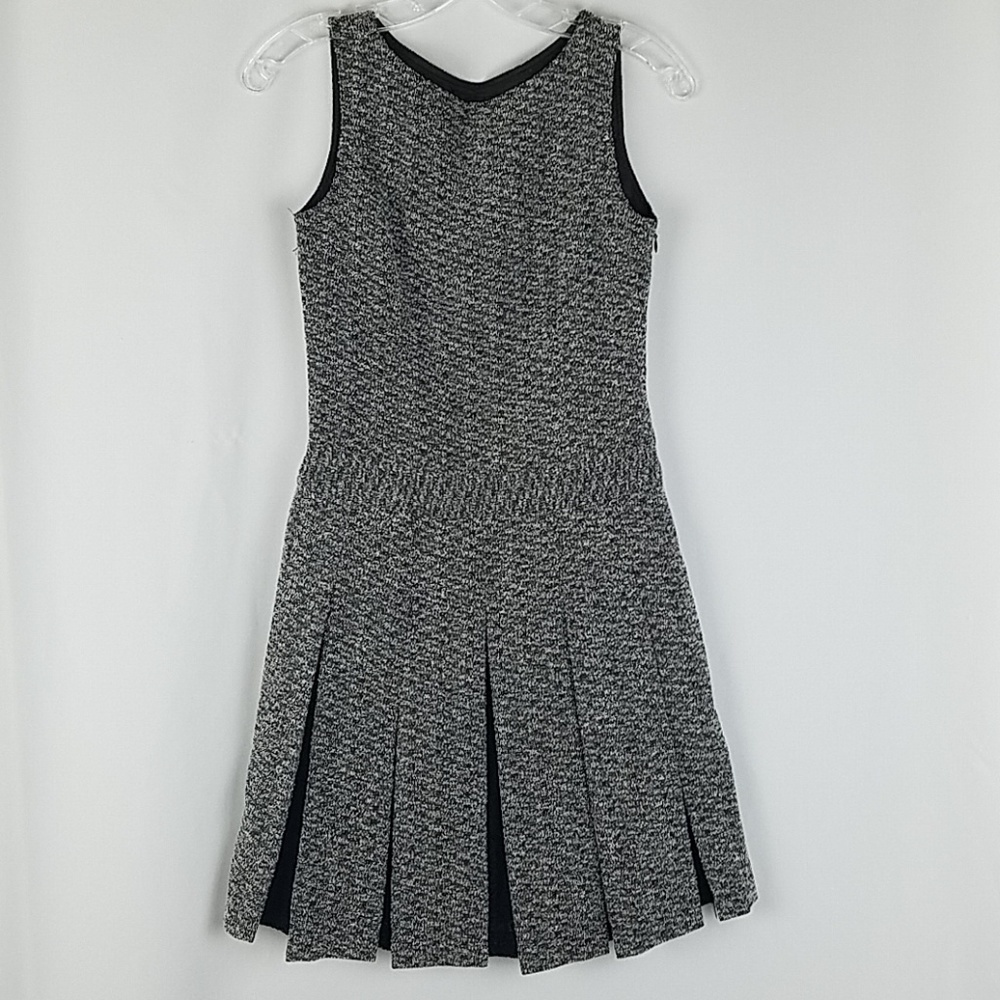 Veeko women S‎ fit flare dress sleeveless lace